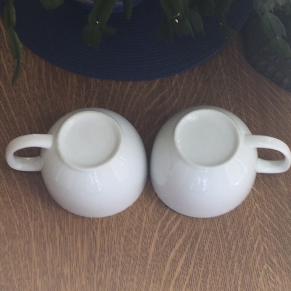 🌿2 Oversized Mugs🌿 - Picture 4 of 7